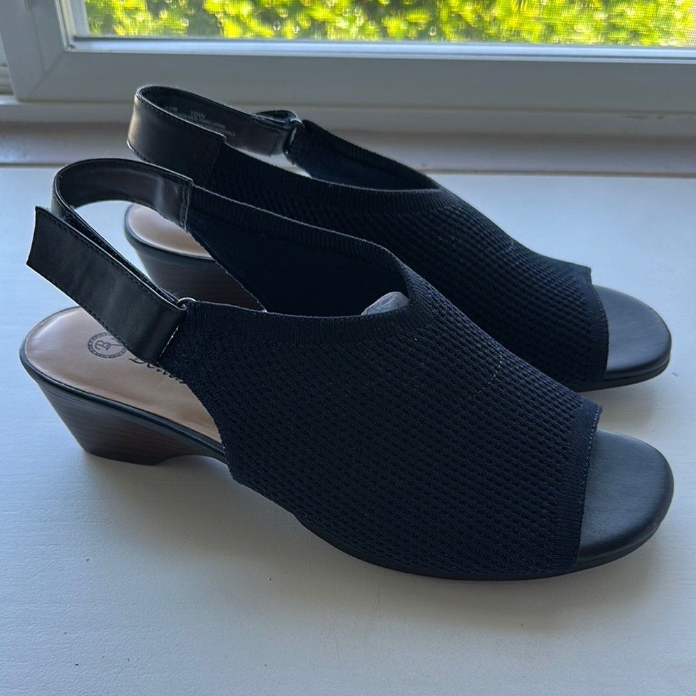 Bella Vita Black Peep-Toe Sandals with Ankle Strap size 10W - Picture 2 of 7